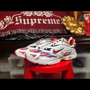 Supreme Nike Zoom Spectrum White